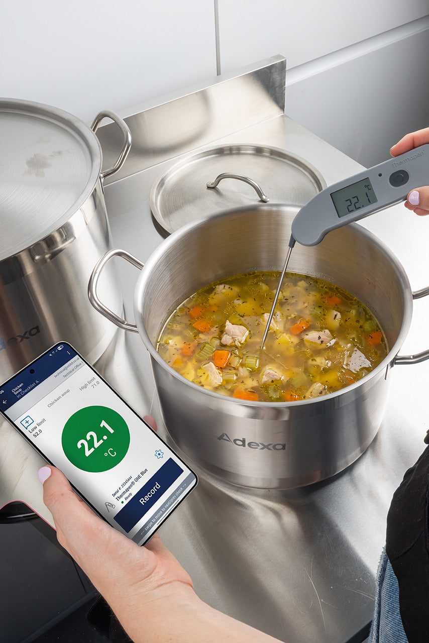ETI 279-607 | Thermapen ONE Blue Thermometer | Bluetooth, Charcoal Grey Button - generaltechuae (3)