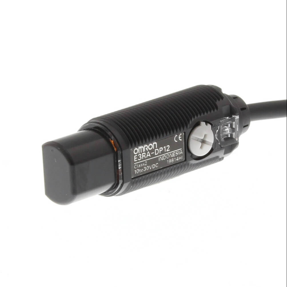 OMRON E3RA-DP12 2M | Photoelectric sensor, M18 radial, plastic body, red LED, diffuse, 300 mm, PNP, L-ON/D-ON selectable, 2 m cable