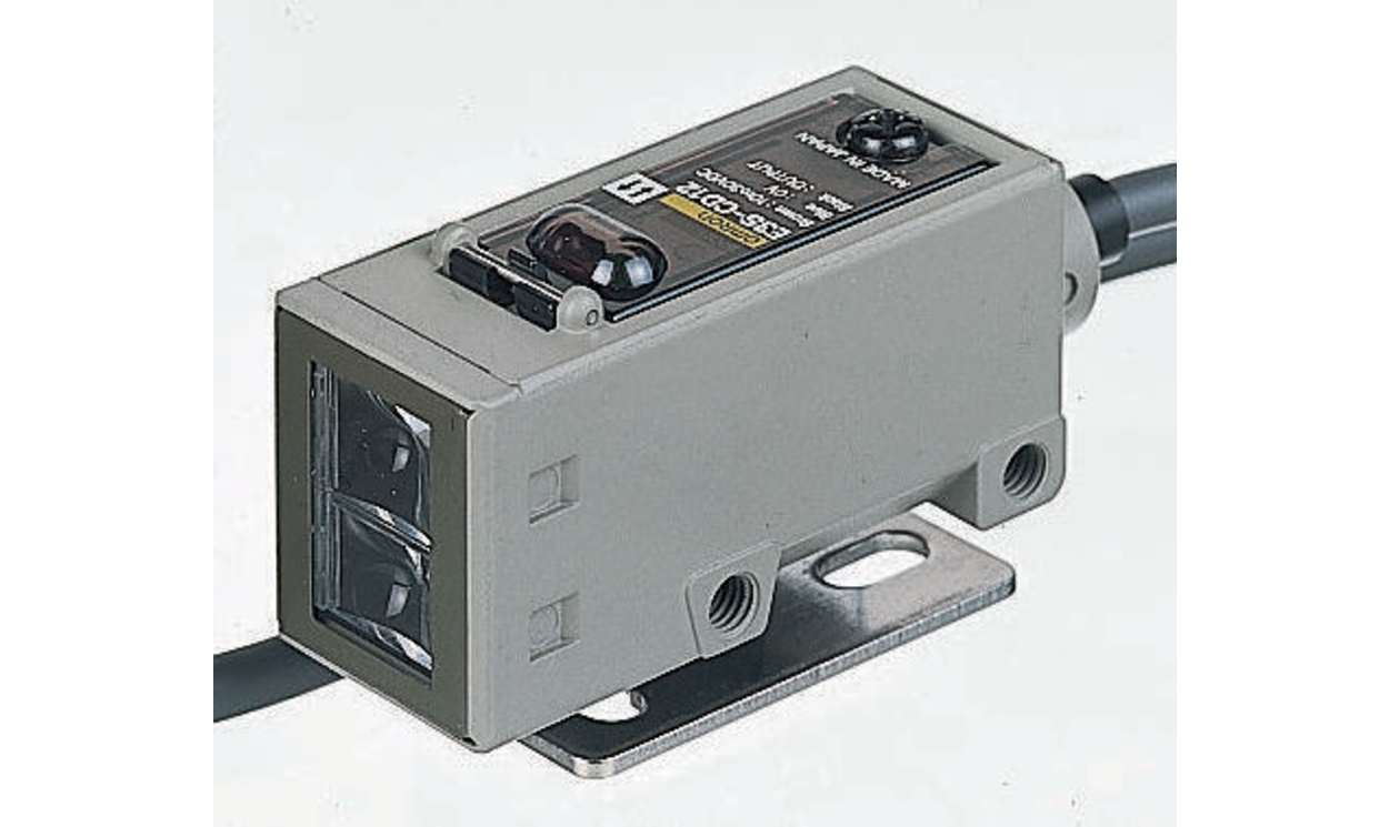 Omron E3S-CD12 2M, Diffuse Photoelectric Sensor, Block Sensor, 2 m Detection Range - generaltechuae