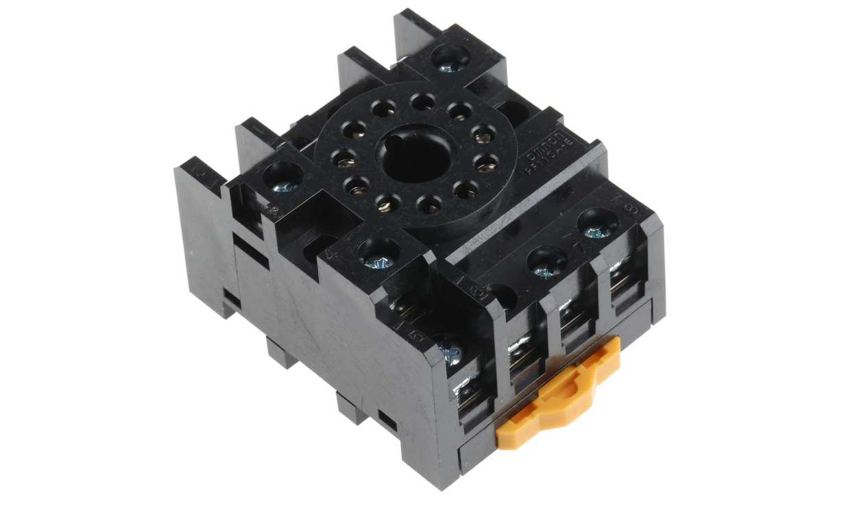 Omron PF113A-E, MKS 11 Pin 250V ac DIN Rail Relay Socket, for use with MK3P-5-I, MK3P-5-S, MK3PD-5-I, MK3PD-5-S, MK3PN-5-I, - generaltechuae