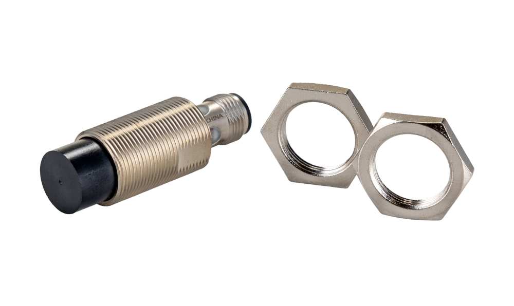 Omron E2E-X16MB1T18-M1, Inductive Threaded Barrel Proximity Sensor, M18, 16 mm Detection, PNP NO, 10 → 30 V dc