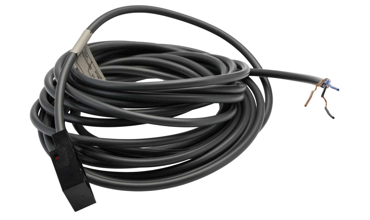 Omron TL-W5MB1 5M, Inductive Block Proximity Sensor, 5 mm Detection, PNP NO, 12 → 24 V dc - generaltechuae