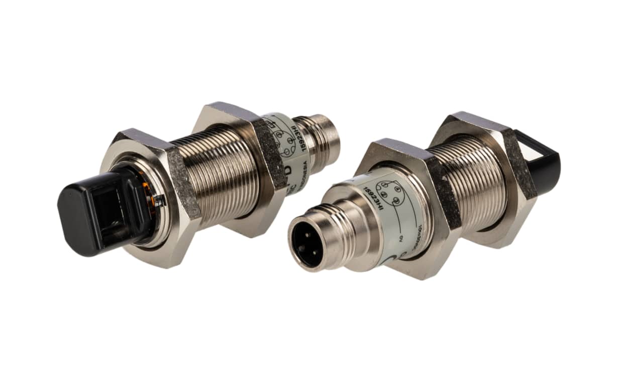 Omron E3RB-TP21, Through Beam Photoelectric Sensor, Barrel Sensor, 15 m Detection Range - generaltechuae