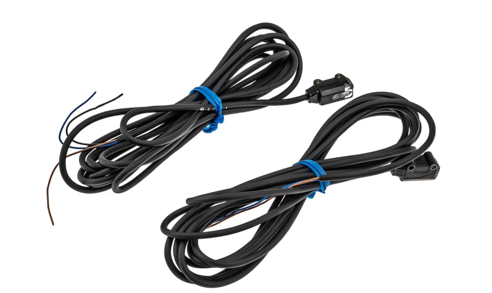 Omron E3T-ST14 2M, Through Beam Photoelectric Sensor, Block Sensor, 1 m Detection Range