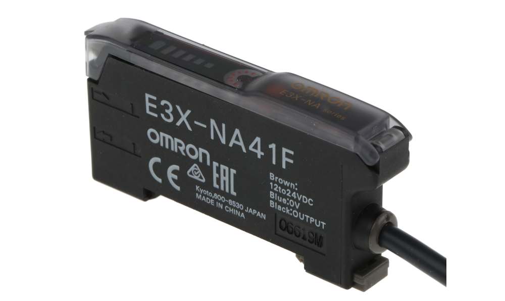 Omron E3X-NA41F 2M, Fibre Optic Sensor, PNP Output, IP50, 12 → 24 V dc