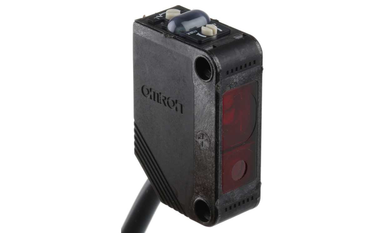 Omron E3ZLL812M, Background Suppression Distance Sensor, Block Sensor, 20 mm → 300 mm Detection Range - generaltechuae