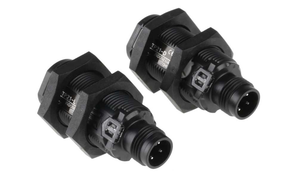 Omron E3FA-TP21, Through Beam Photoelectric Sensor, Barrel Sensor, 20 m Detection Range