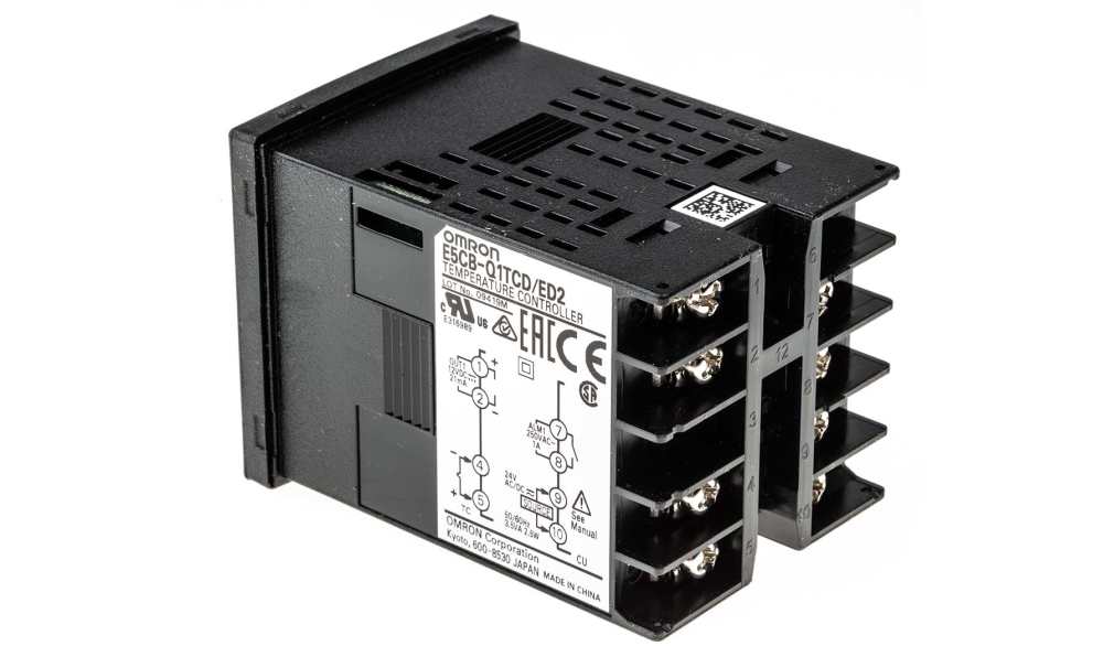 Omron E5CB-Q1TCD 24VAC/DC, E5CB Panel Mount PID Temperature Controller, 48 x 48mm, 1 Output SSR, Solid State Relay, Logic, 24 V ac/dc Supply