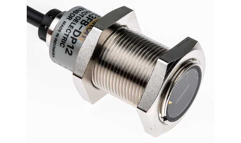 Omron E3FB-DP12 2M, Diffuse Photoelectric Sensor, Barrel Sensor, 300 mm Detection Range