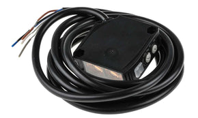 Omron E3JK-DR11 2M, Diffuse Photoelectric Sensor, Block Sensor, 2.5 m Detection Range
