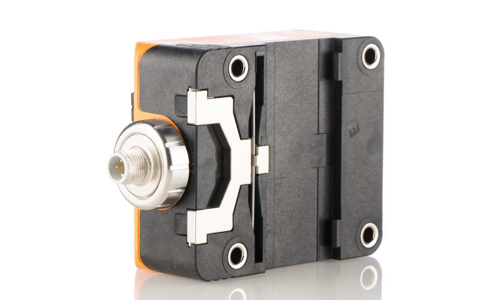 ifm ID5055, Inductive Block Proximity Sensor, M12, 50 mm Detection, PNP NO, 10 → 36 V dc