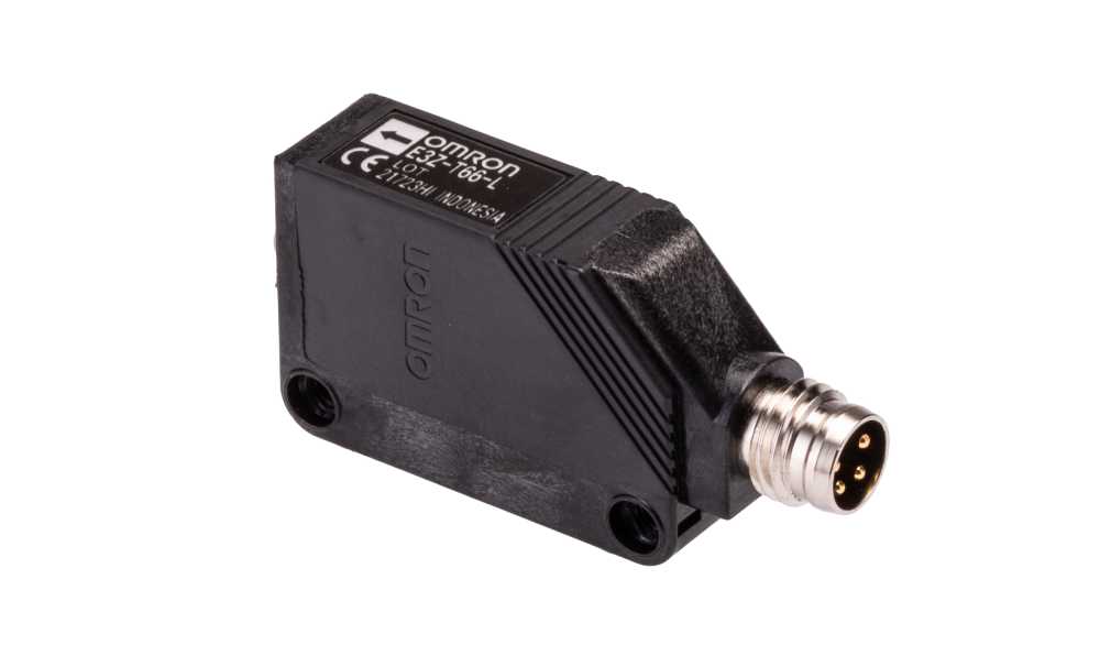 Omron E3Z-T66, Through Beam Photoelectric Sensor, Square Sensor, 15 m Detection Range