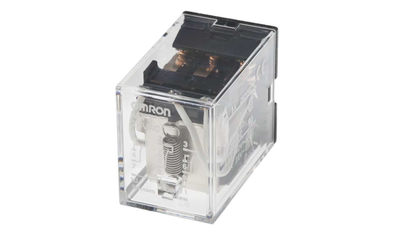 Omron MY3 24VAC, Plug In Power Relay, 24V ac Coil, 5A Switching Current, 3PDT
