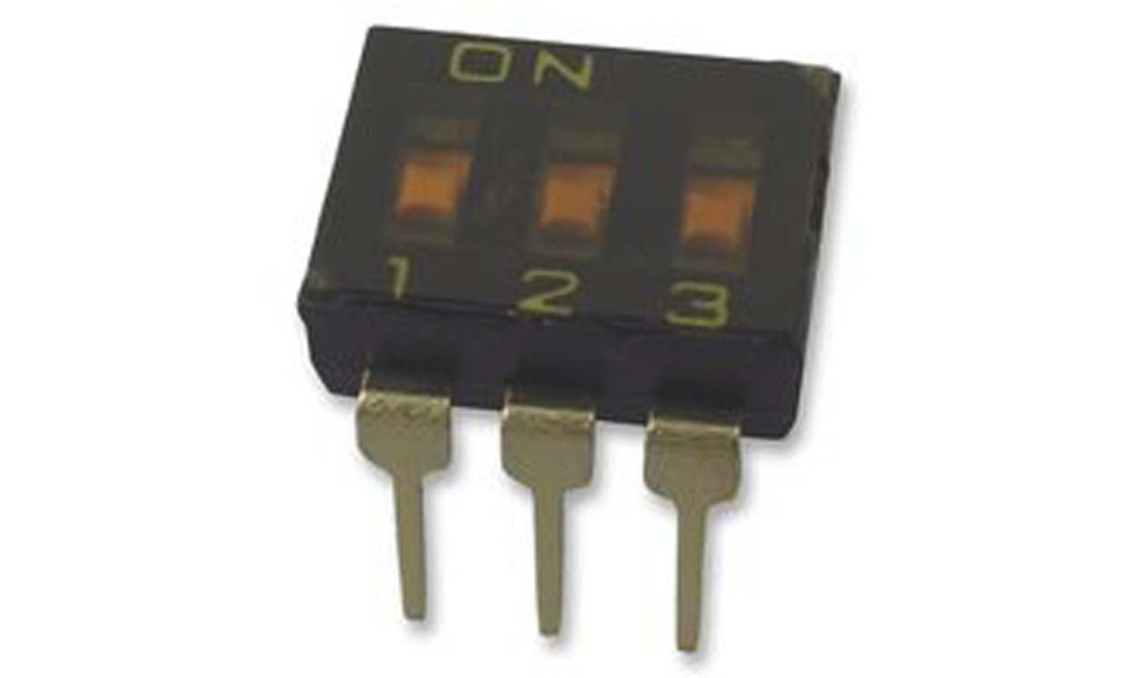 Omron A6T-3104, 3 Way Through Hole DIP Switch 3PST
