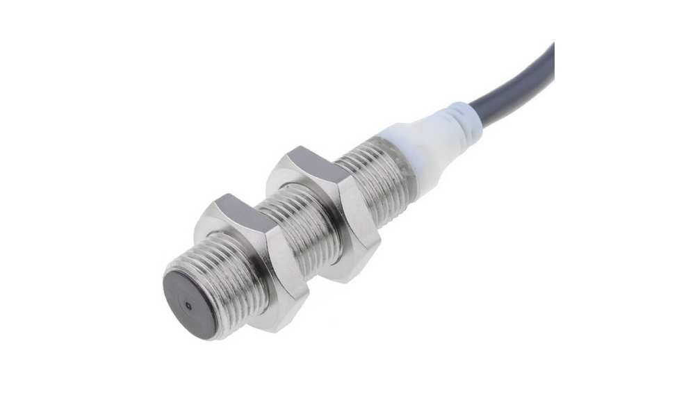 Omron E2A-S12KS04-WP-B1 2M, Inductive Threaded Barrel Proximity Sensor, M12, 4 mm Detection, PNP NO, 12 → 24 V dc