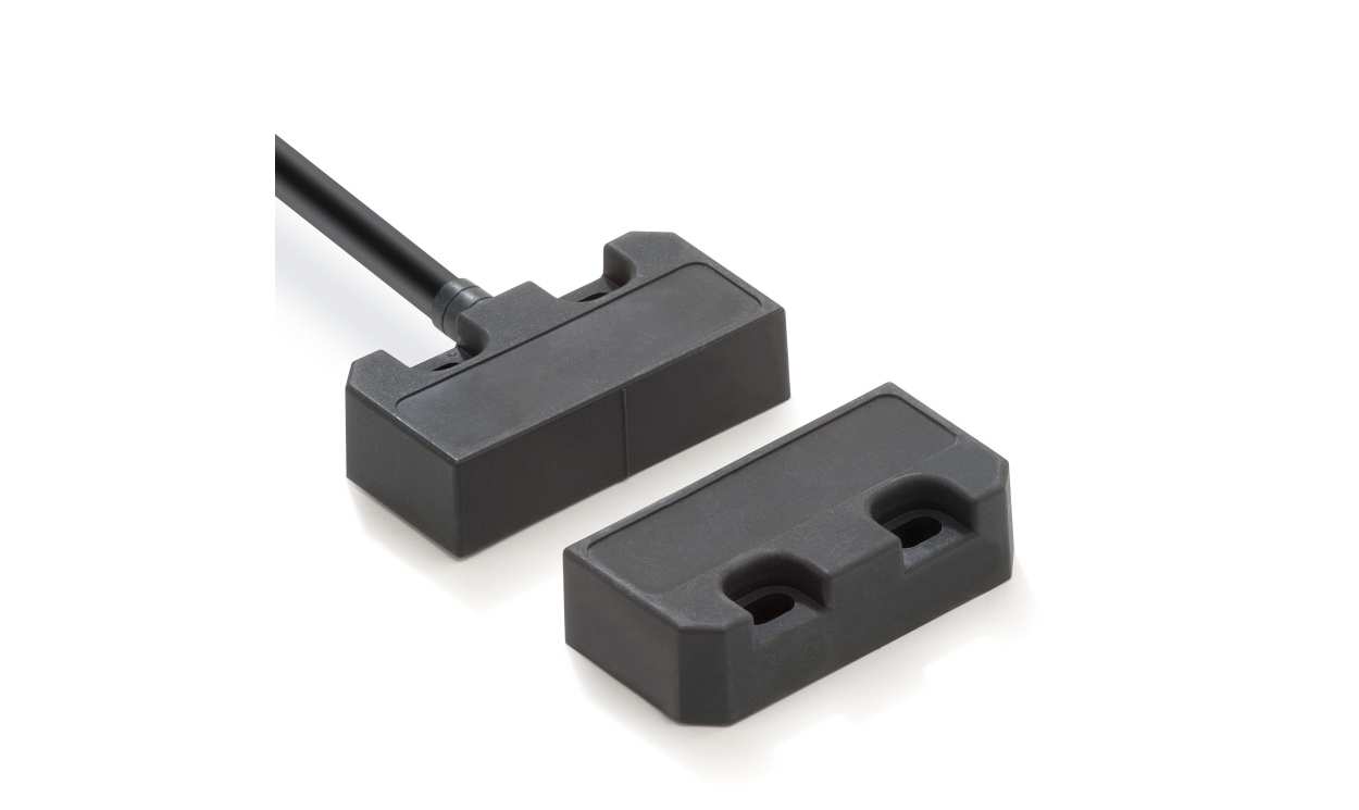 Omron F3S-TGR-NSPR-21-M1J8, F3S Series Magnetic Non-Contact Safety Switch, Plastic Housing, NO/2NC, M12