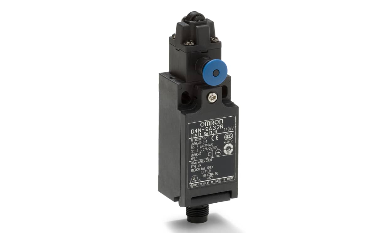 Omron D4N-4A32R, Roller Lever Limit Switch, 1NC/1NO, IP67, SPST, Metal Housing, 240V ac Max, 10A Max