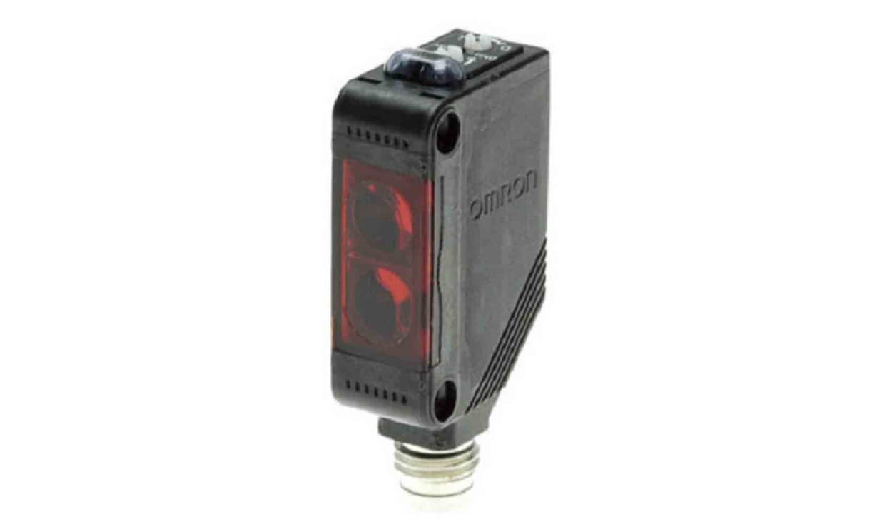 Omron E3Z-L66, Diffuse Photoelectric Sensor, Block Sensor, 60 mm → 120 mm Detection Range