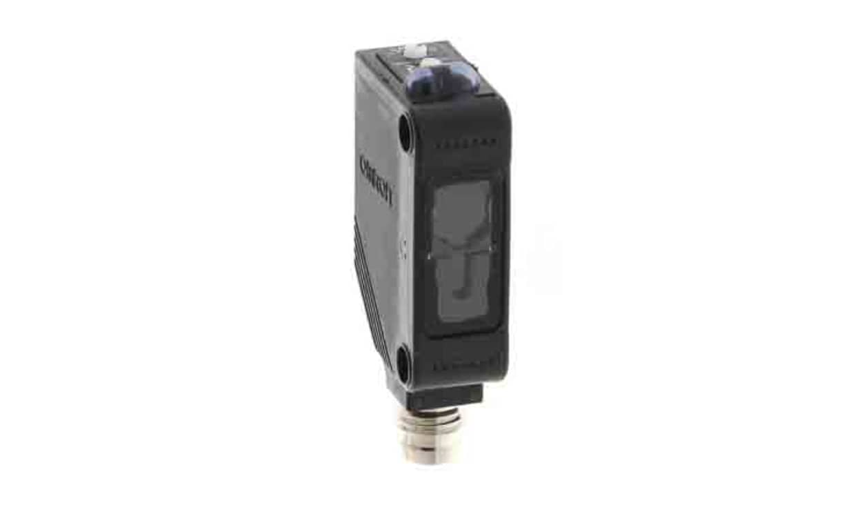 Omron E3Z-LR66, Retroreflective Photoelectric Sensor, Block Sensor, 15 mm Detection Range