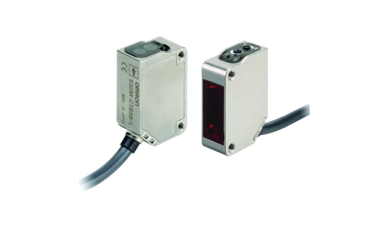Omron E3ZM-CT81 2M, Through Beam Photoelectric Sensor, Rectangular Sensor, 15000 mm Detection Range