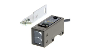 Omron E3S-CD11 2M, Diffuse Photoelectric Sensor, Block Sensor, 700 mm Detection Range