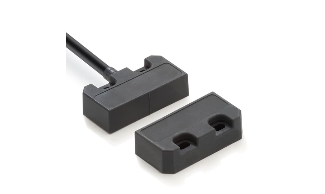 Omron F3S-TGR-NSPM-21-M1J8, F3S-TGR Series Flush Hall Coded Non-Contact Safety Switch, 24V dc, Polyester Housing, NO/2NC, Cable