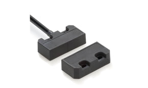 Omron F3S-TGR-NSPM-21-M1J8, F3S-TGR Series Flush Hall Coded Non-Contact Safety Switch, 24V dc, Polyester Housing, NO/2NC, Cable