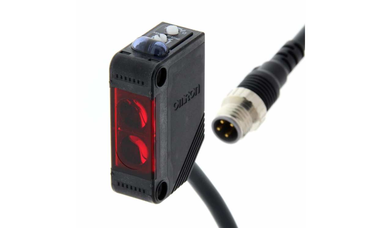 Omron E3Z-R81-M3J 0.3M, Retroreflective Photoelectric Sensor, Rectangular Sensor, 4000 mm Detection Range