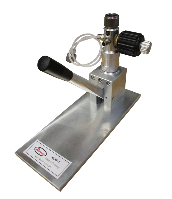 Dwyer Instruments BCHP-KIT | Bench Top Calibration Pump Kit;Includes Pump;Case;and Fine Adjustment Tool - generaltechuae