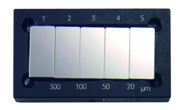 Mitutoyo 516-198-24 | Step Master with JCSS Certificate | Series 516 | Steel | Step 10, 5, 2, 1µm | Mass 0.15 kg