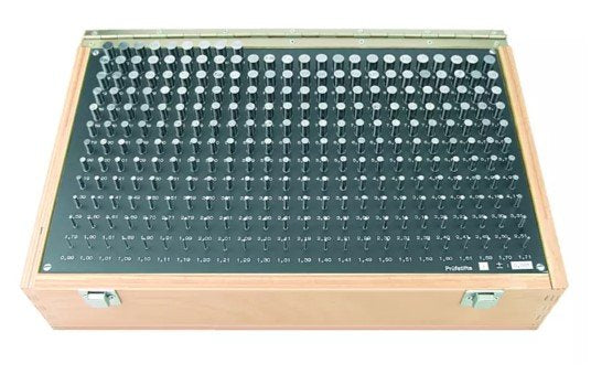 Mitutoyo 926-210 | Cylindrical Measuring Pin DIN 2269 | Incremental Set | Series 926 | Pieces 273 | Grade 1 | Hardness HRC 60 to 62 | Mass 7.335 kg - generaltechuae